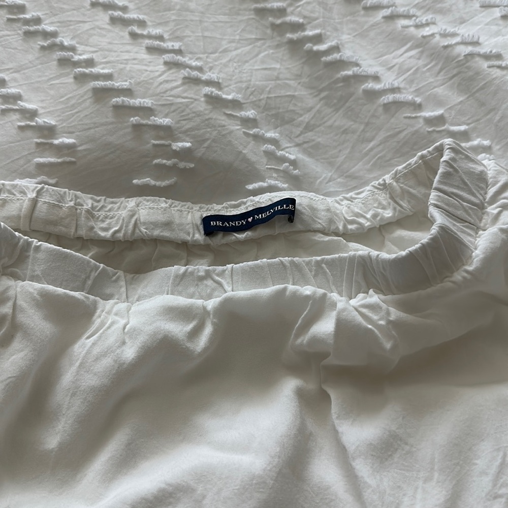 Brandy Melville White Izzy Skirt (V3nM0 only)